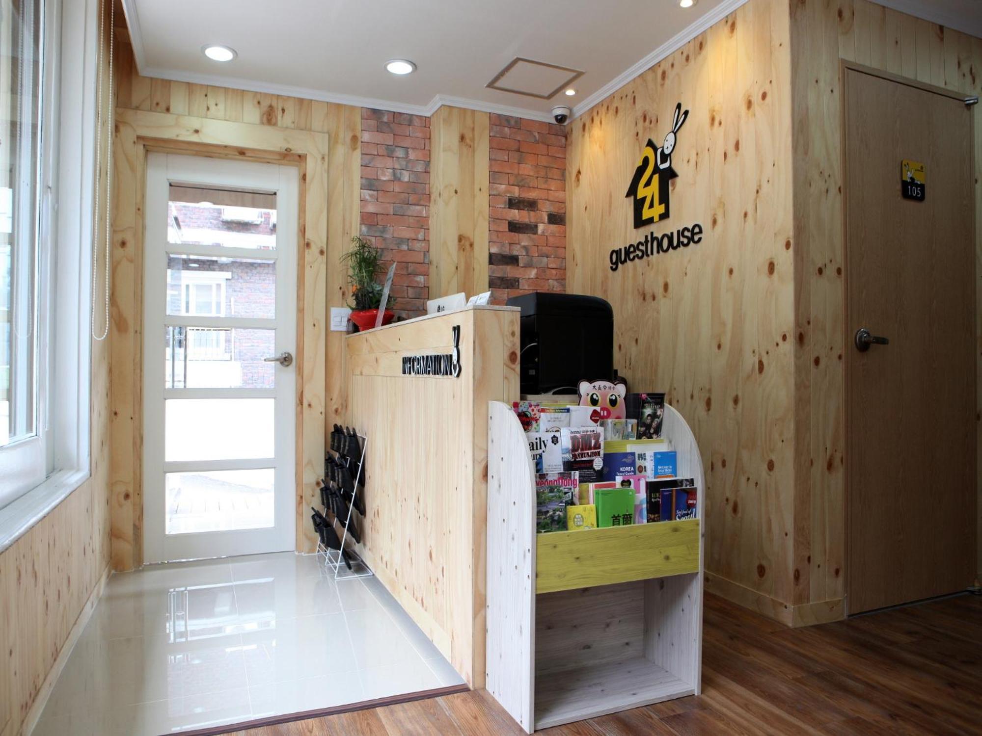 24 Guesthouse Namsan Garden Сеул Екстер'єр фото