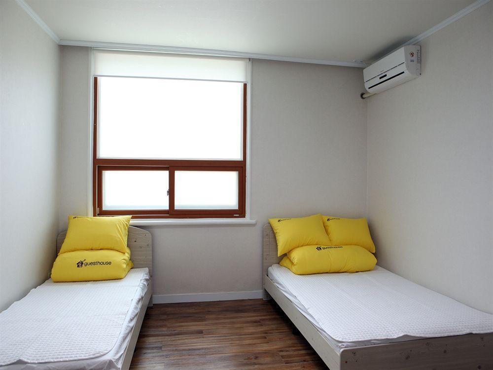 24 Guesthouse Namsan Garden Сеул Екстер'єр фото