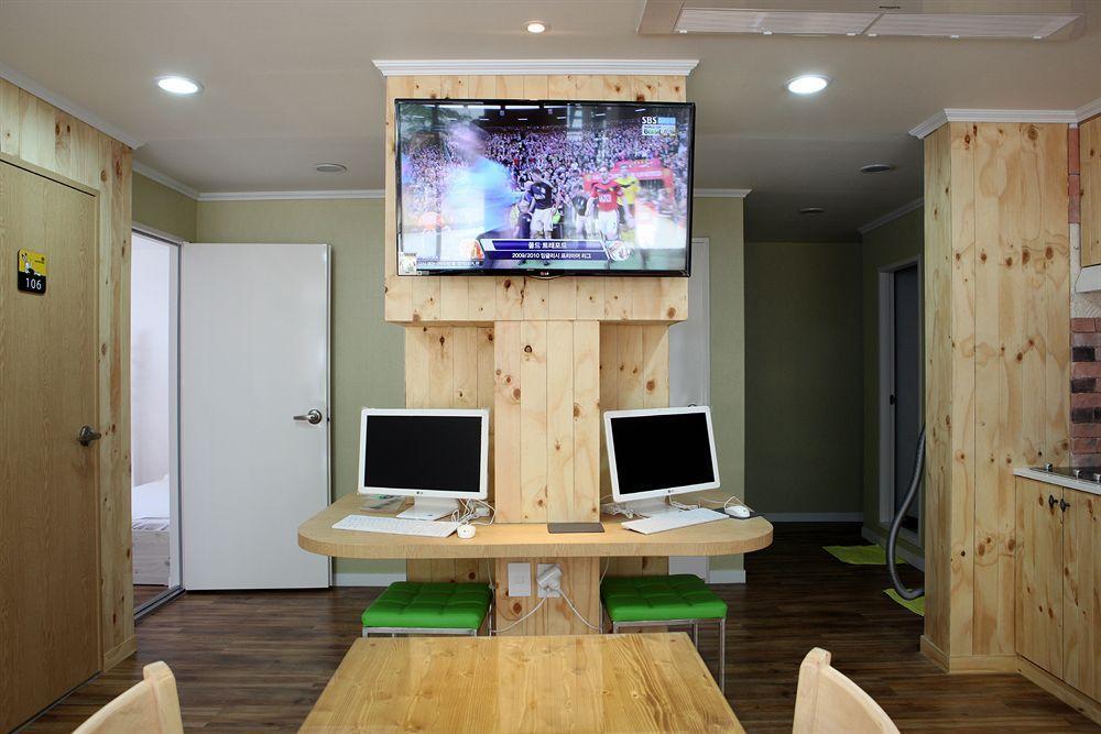 24 Guesthouse Namsan Garden Сеул Екстер'єр фото