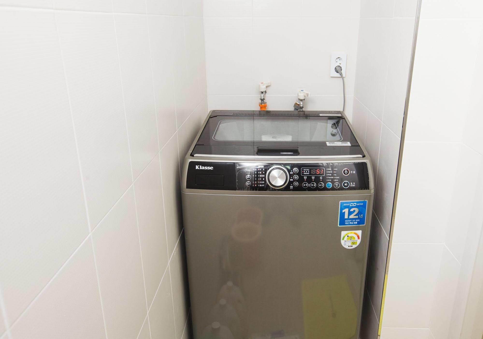 24 Guesthouse Namsan Garden Сеул Екстер'єр фото